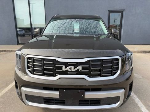 Used 2025 Kia Telluride S AWD/4WD image 5