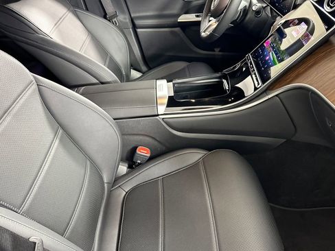 Certified 2026 Mercedes-Benz GLC 300 image 19