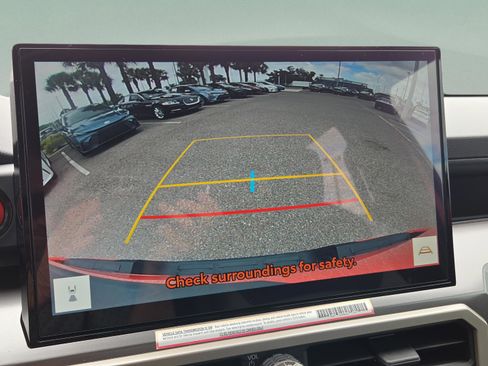 Used 2024 Toyota Tacoma TRD Sport w/ TRD Sport Upgrade Package image 21