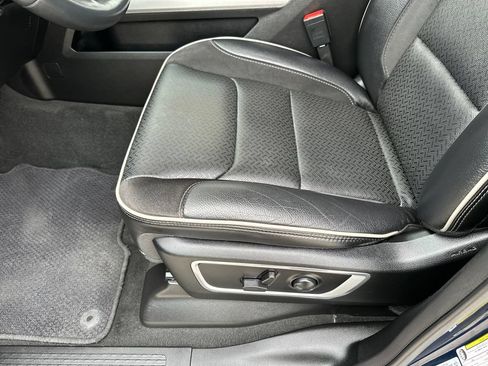 Used 2023 RAM 1500 Laramie AWD/4WD image 23