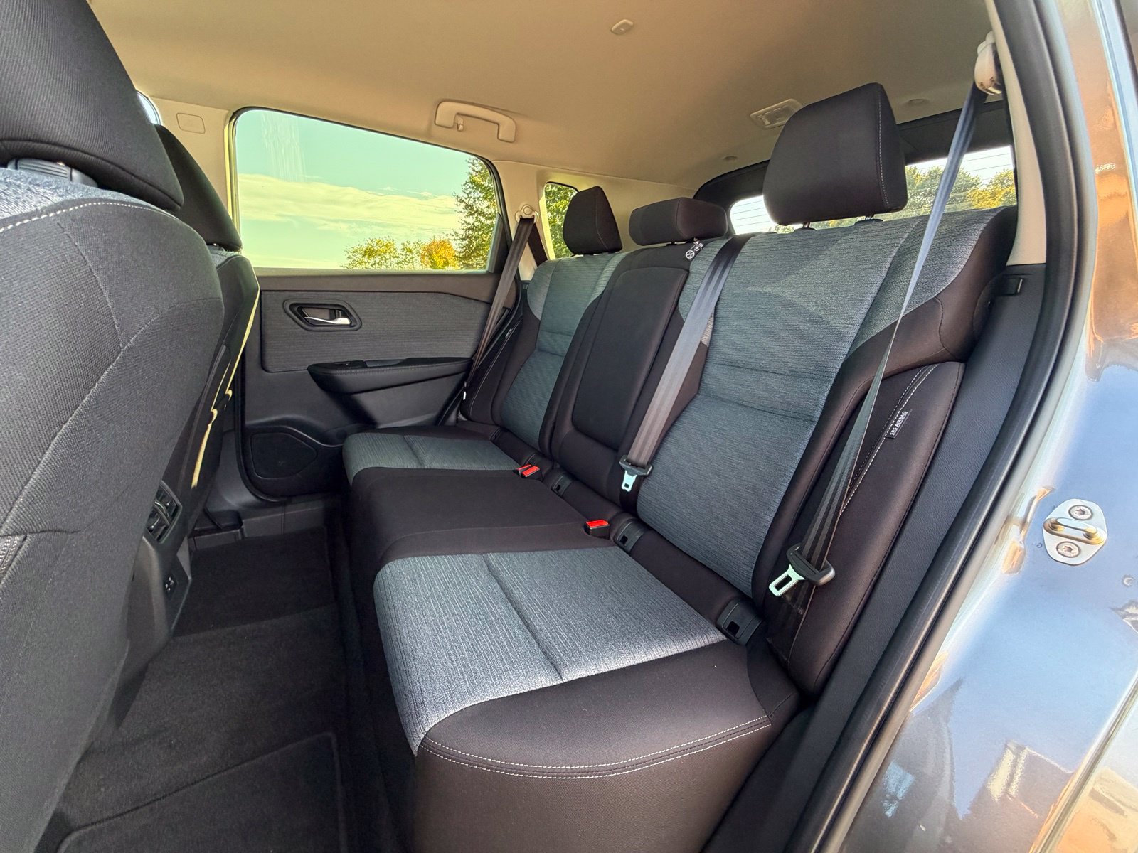 Used 2023 Nissan Rogue SV AWD/4WD image 27