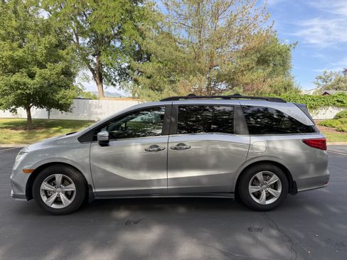 Used 2018 Honda Odyssey EX-L image 3