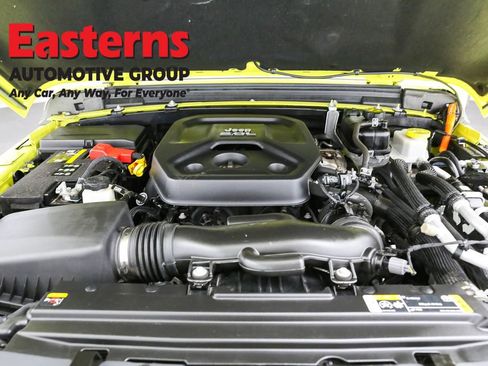 Used 2023 Jeep Wrangler Unlimited Sahara w/ Cold Weather Group image 7