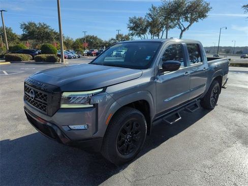 Certified 2023 Nissan Frontier SV w/ Midnight Edition Package image 9