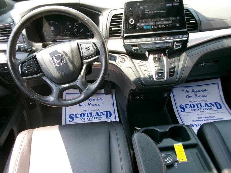 Used 2025 Honda Odyssey Sport-L image 12
