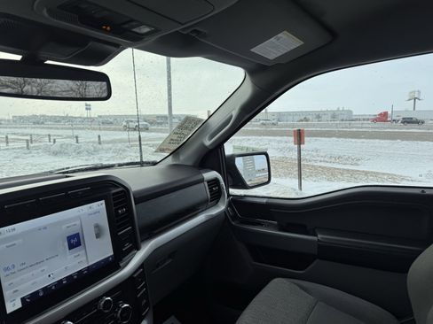 Used 2022 Ford F150 XLT w/ Equipment Group 302A High image 11