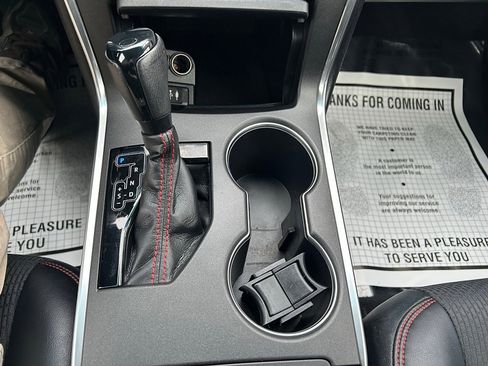 Used 2017 Toyota Camry SE image 22