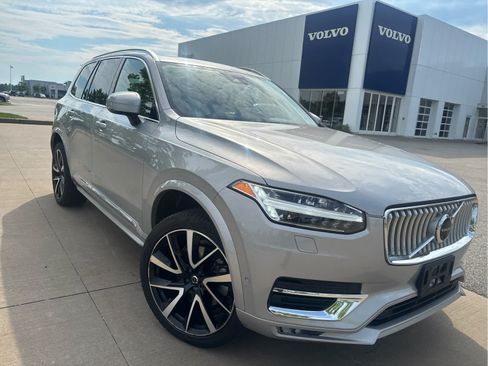 Used 2023 Volvo XC90 B6 Plus w/ Protection Package Premier AWD/4WD image 2