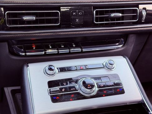 Certified 2023 Lincoln Aviator AWD w/ Premium Package image 22