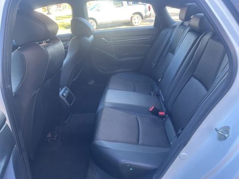 Used 2022 Honda Accord Sport image 11