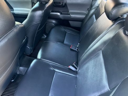 Used 2019 Toyota Tacoma SR5 image 4