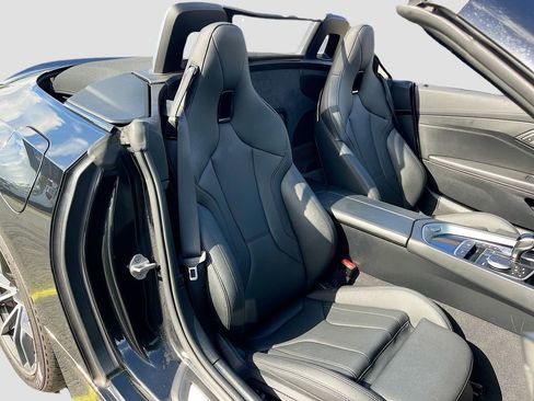 Used 2022 BMW Z4 sDrive30i w/ Driving Assistance Package RWD image 25