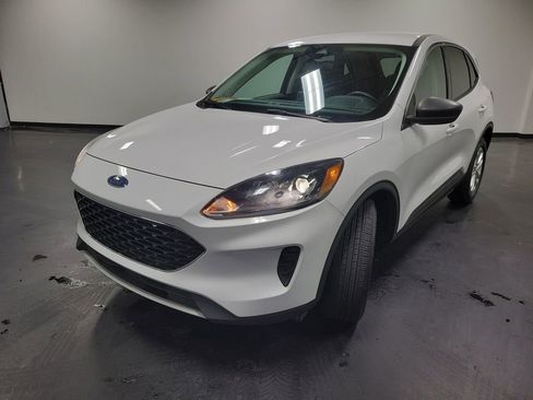 Used 2022 Ford Escape SE FWD image 4
