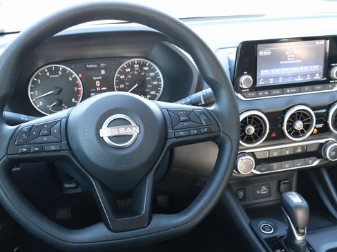 Used 2024 Nissan Sentra S image 15