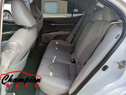 Used 2019 Toyota Camry XSE w/ Driver Assist Package FWD image 16
