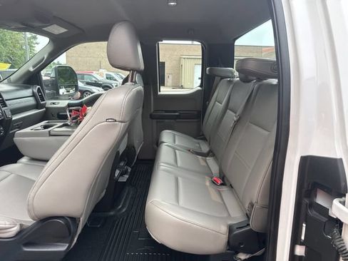 Used 2017 Ford F250 XL w/ Power Equipment Group AWD/4WD image 13