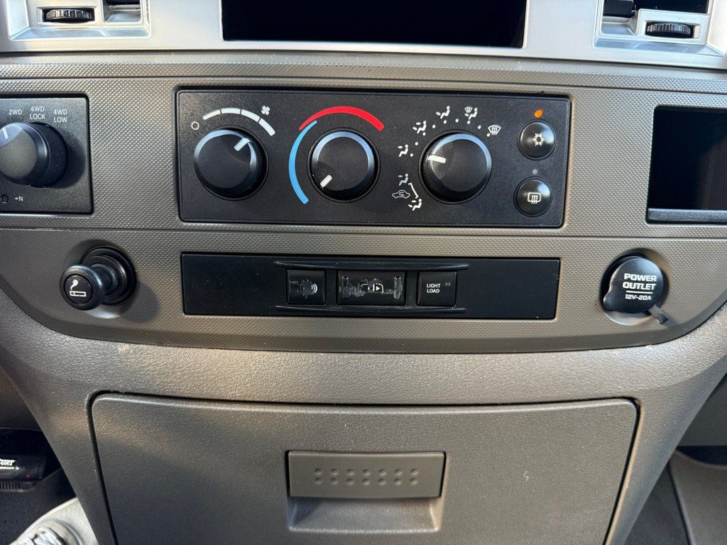 Used 2009 Dodge Ram 2500 Truck SLT w/ Popular Equipment Group AWD/4WD image 30