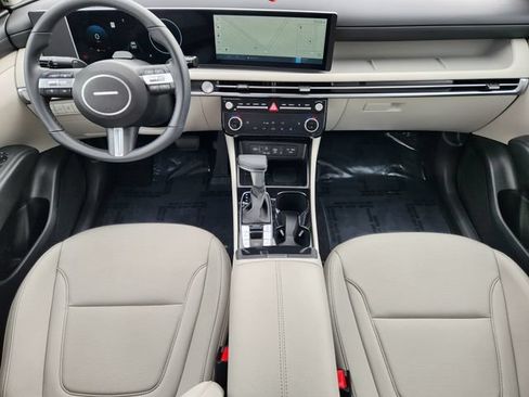 Certified 2025 Hyundai Tucson SEL FWD image 19