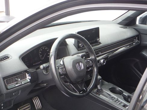 Used 2024 Honda Civic Sport image 9