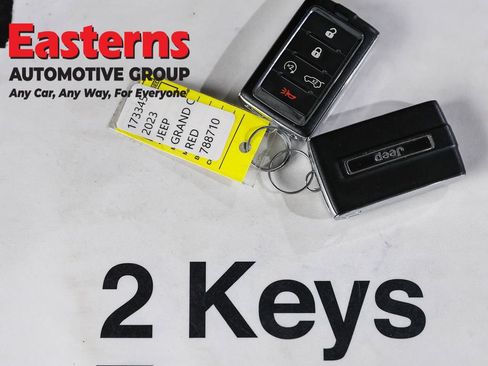 Used 2023 Jeep Grand Cherokee 4WD 4xe w/ Luxury Tech Group II image 27