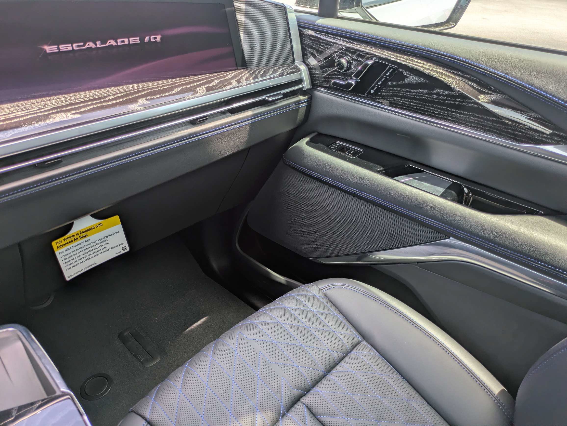 New 2026 Cadillac Escalade IQ Luxury 1 AWD/4WD image 13