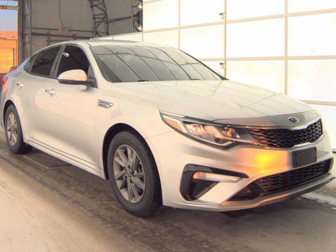 Used 2019 Kia Optima LX FWD image 3