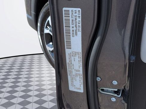 Used 2023 Jeep Compass Limited AWD/4WD image 34