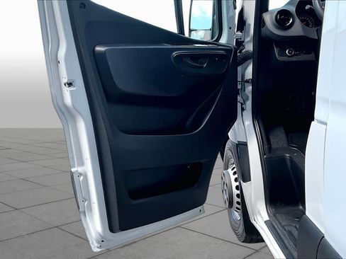 Used 2024 Mercedes-Benz Sprinter 3500 image 24