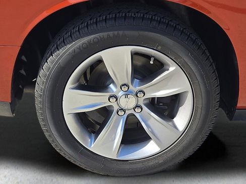 Used 2021 Dodge Challenger SXT image 8