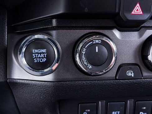 Used 2023 Toyota Tacoma TRD Sport AWD/4WD image 4
