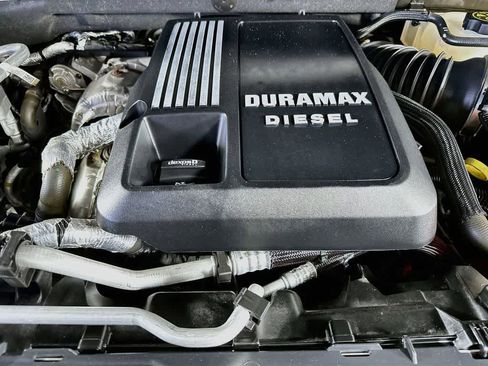 Used 2021 GMC Sierra 1500 AT4 image 9