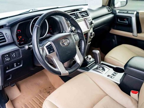 Used 2013 Toyota 4Runner Limited AWD/4WD image 10