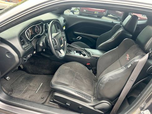Used 2015 Dodge Challenger R/T Plus RWD image 10