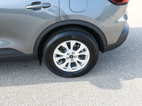 Certified 2023 Ford Escape Active w/ Tech Pack #1 AWD/4WD image 4