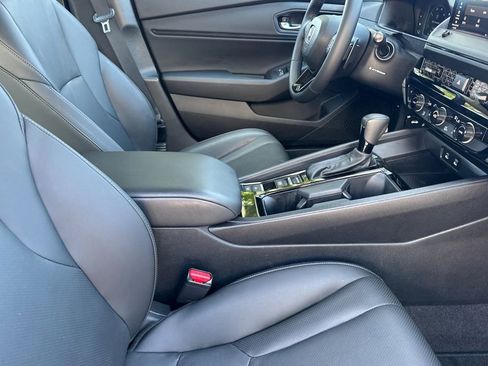 Certified 2024 Honda Accord EX-L image 17