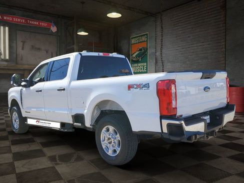 New 2026 Ford F250 XLT w/ FX4 Off-Road Package AWD/4WD image 3