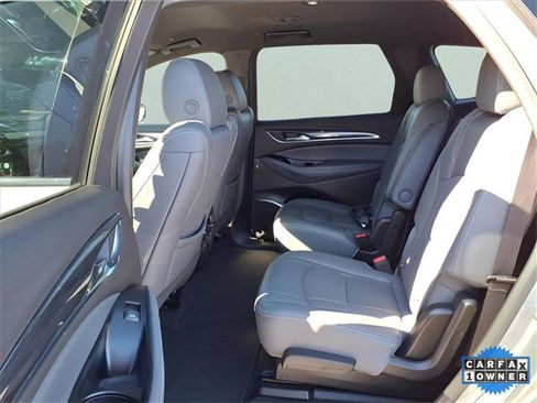 Used 2024 Buick Enclave Premium image 17