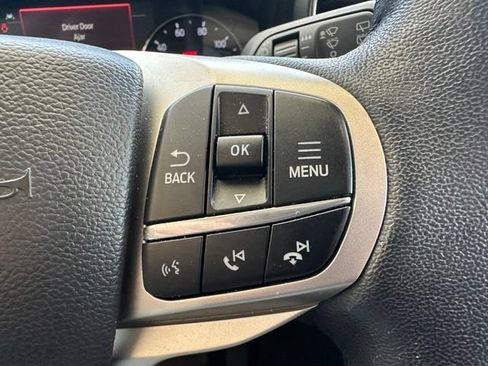 Used 2024 Ford Explorer XLT w/ Equipment Group 202A RWD image 17