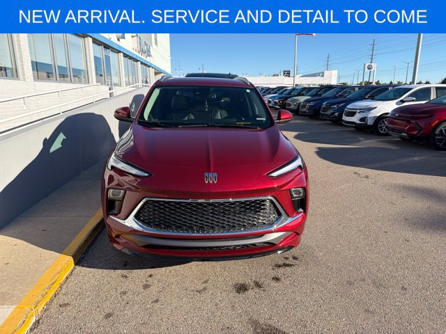 Used 2024 Buick Encore GX Avenir w/ Avenir Convenience Package FWD image 5