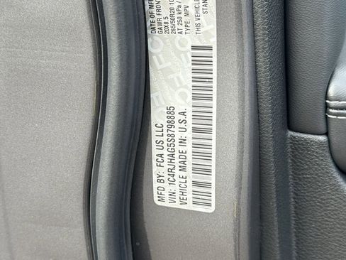 New 2025 Jeep Grand Cherokee Altitude image 32