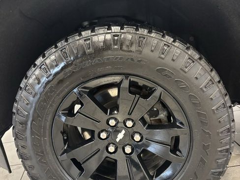 Certified 2022 Chevrolet Colorado Z71 w/ Z71 Midnight Edition image 23