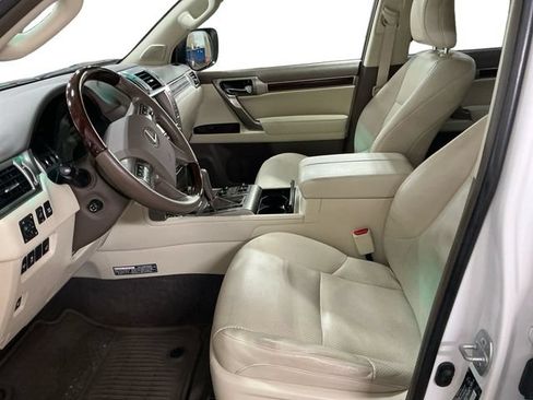 Used 2015 Lexus GX 460 Luxury AWD/4WD image 9