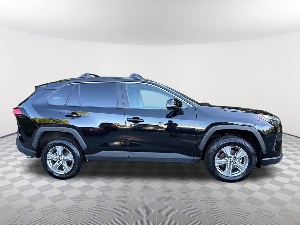 Used 2023 Toyota RAV4 XLE w/ Convenience Package FWD image 4