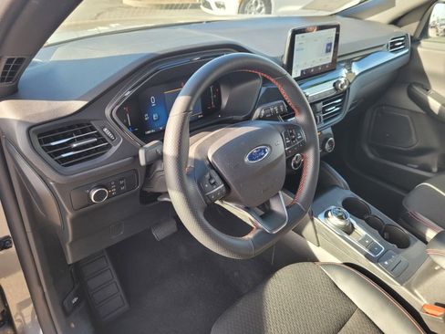 Used 2025 Ford Escape ST-Line AWD/4WD image 13