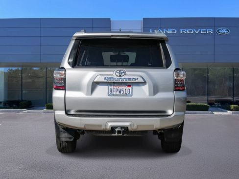 Used 2018 Toyota 4Runner SR5 RWD image 5