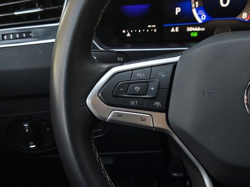 Used 2024 Volkswagen Tiguan SE image 22