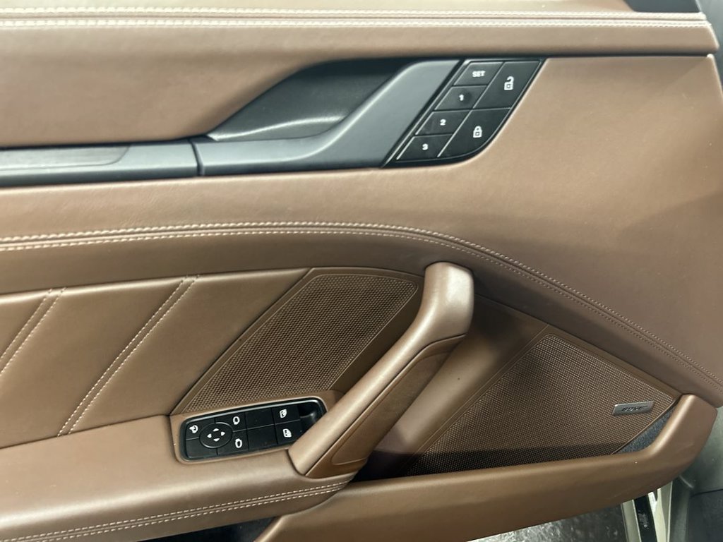Certified 2022 Porsche 911 Targa 4 GTS AWD/4WD image 11