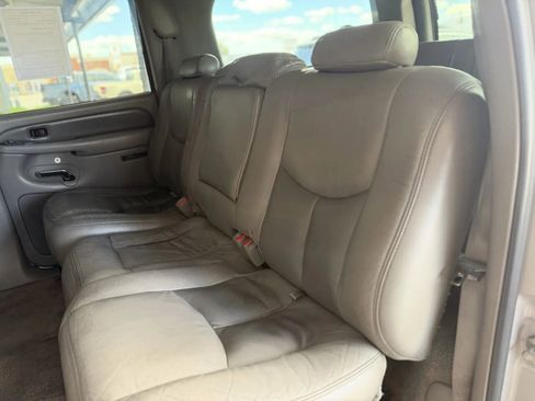Used 2005 GMC Yukon XL Denali AWD/4WD image 15
