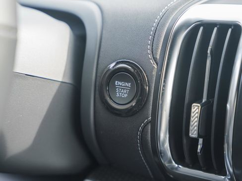 New 2025 Ford Expedition Max Platinum w/ Stealth Performance Package image 31