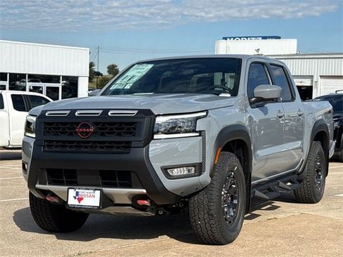 New 2026 Nissan Frontier PRO-4X w/ Pro-4x Convenience Package image 4